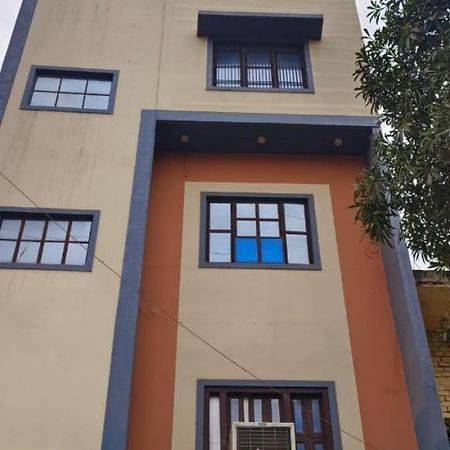 Namo Guest House Only For Indians Варанаси Екстериор снимка