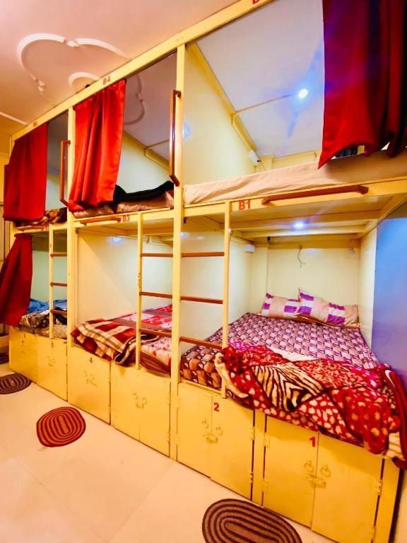 Namo Guest House Only For Indians Варанаси Екстериор снимка