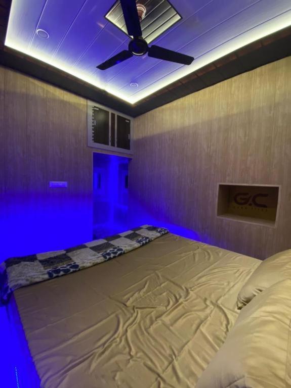 Namo Guest House Only For Indians Варанаси Екстериор снимка