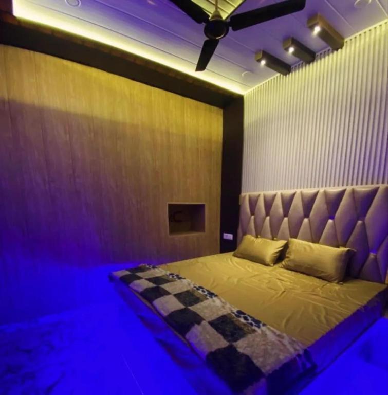 Namo Guest House Only For Indians Варанаси Екстериор снимка