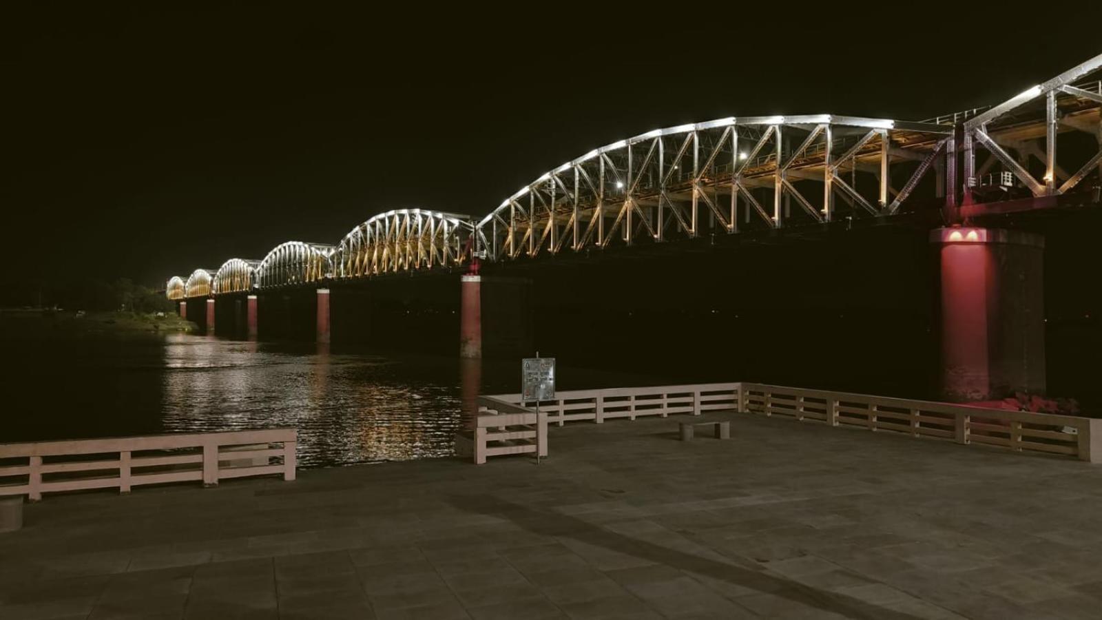 Namo Guest House Only For Indians Варанаси Екстериор снимка
