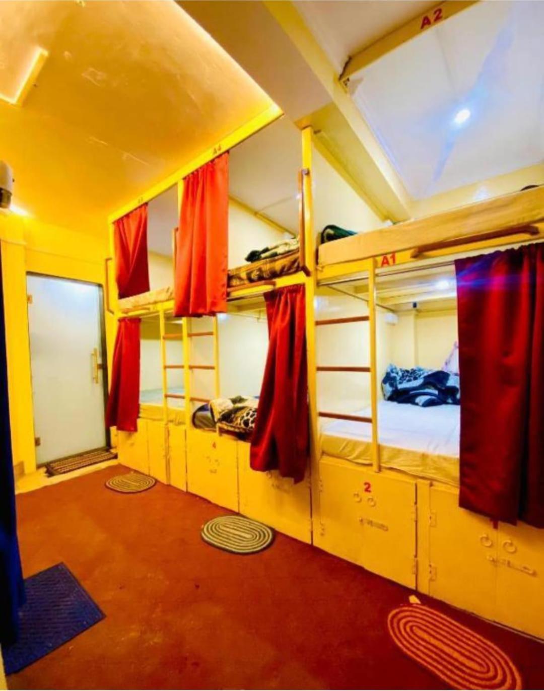 Namo Guest House Only For Indians Варанаси Екстериор снимка