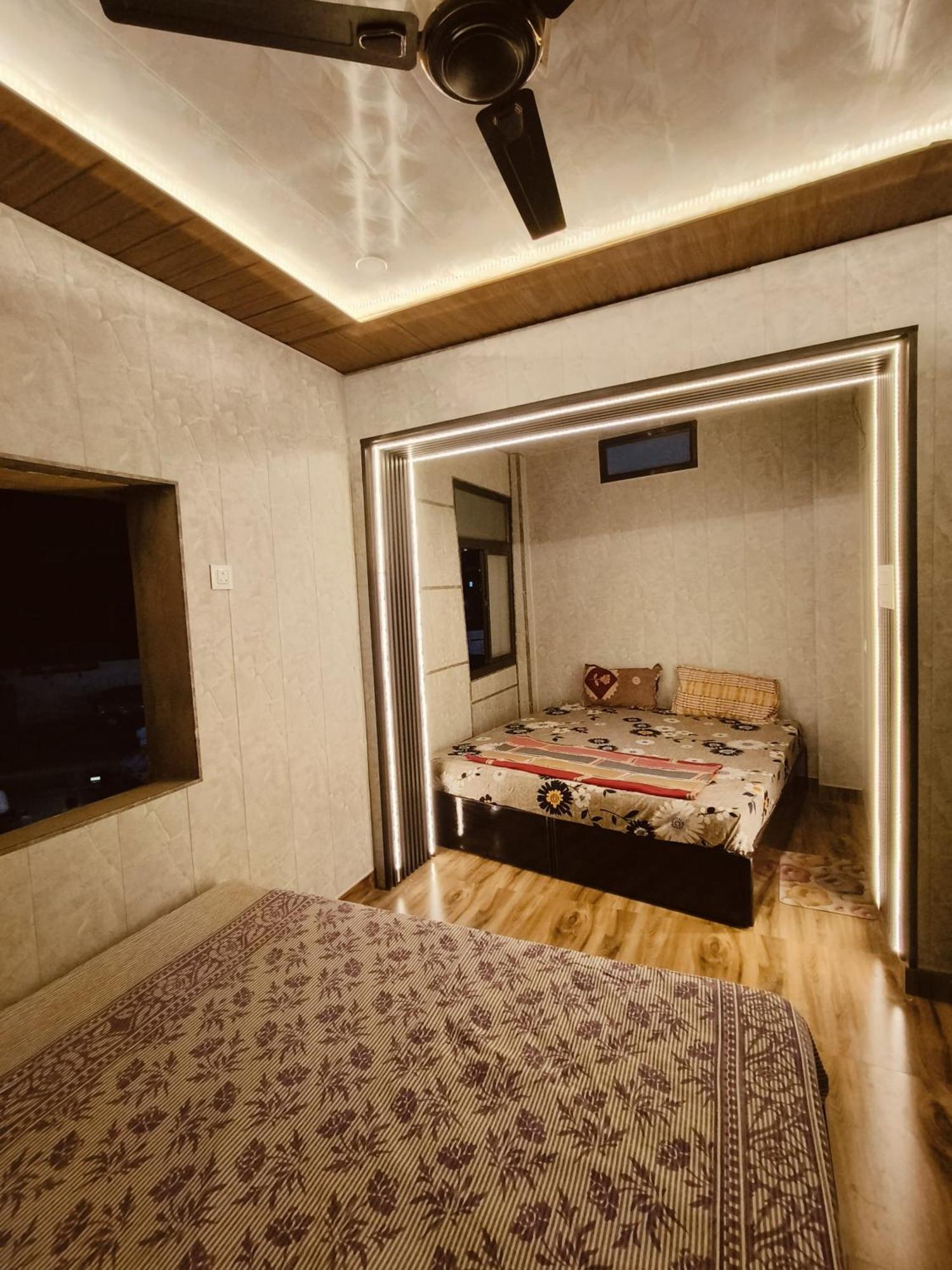 Namo Guest House Only For Indians Варанаси Екстериор снимка