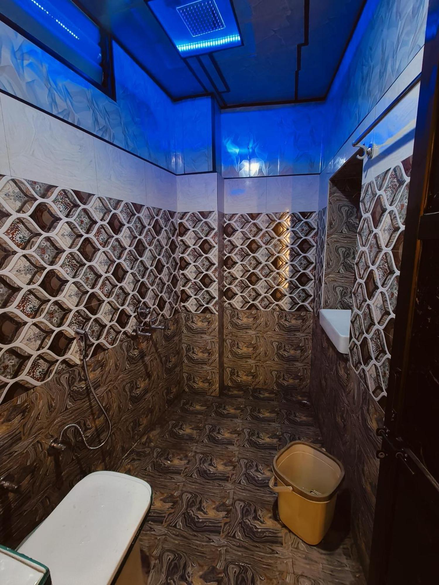 Namo Guest House Only For Indians Варанаси Екстериор снимка