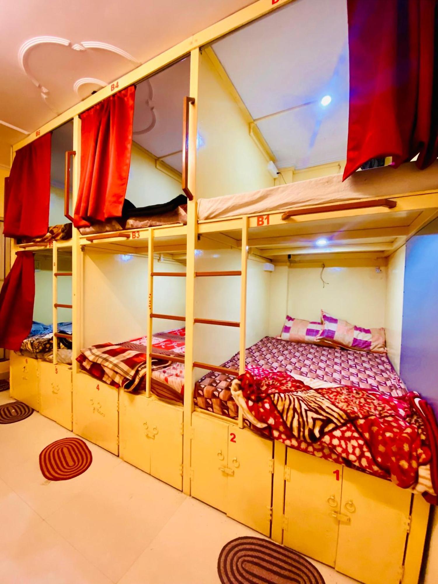 Namo Guest House Only For Indians Варанаси Екстериор снимка